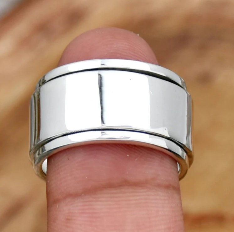 Spinner-Ring, Sterling-Silber-Ring Für Frauen, Boho-Chunky-Ring, Breiter Band-Fidget-Ring, Gehämmerter Handgefertigter Meditationsring von JewelrygiftIndia