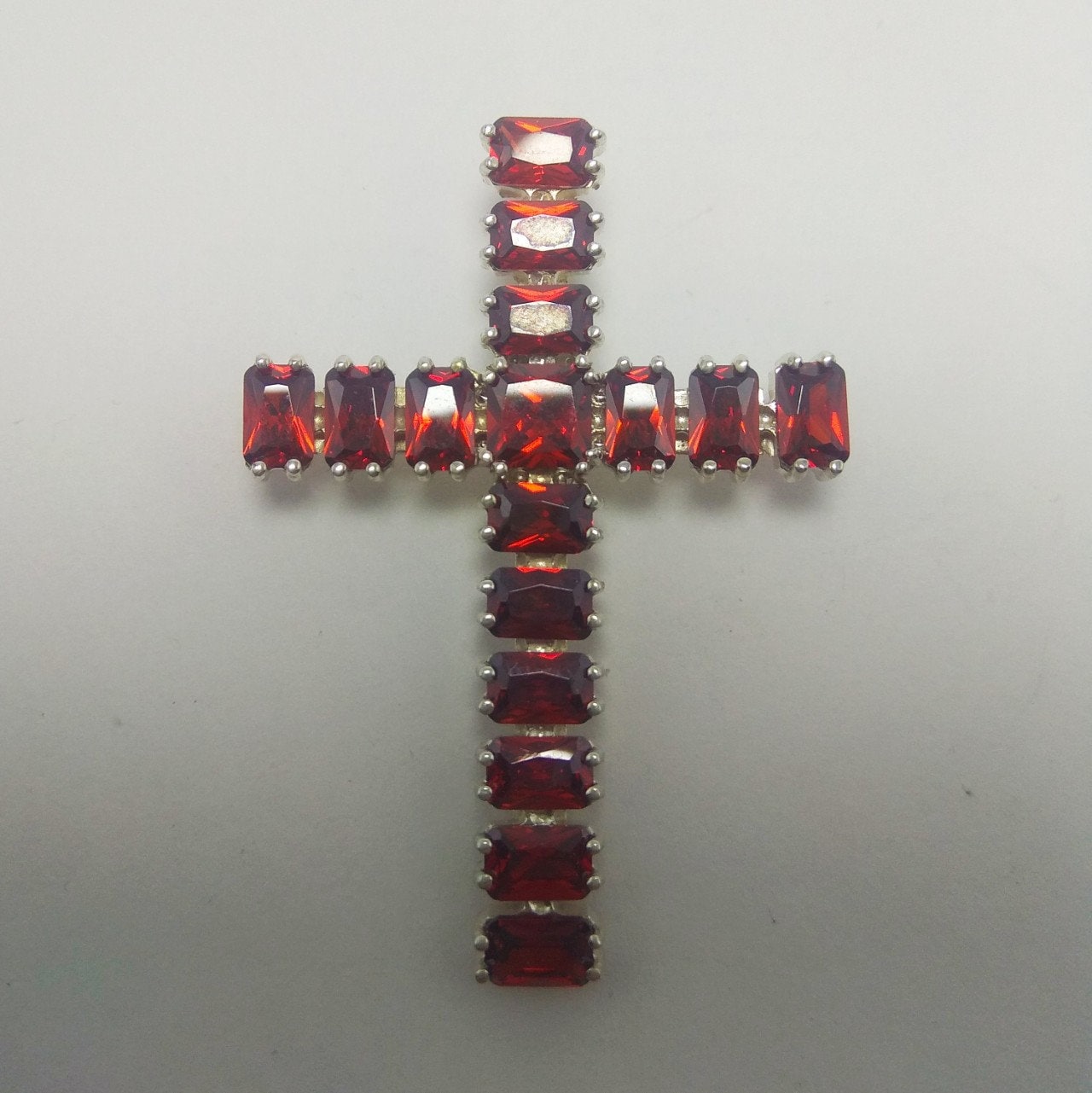 Weihnachtsgeschenk Kreuz Steine Silber Anhänger. Großes Kreuz. Vintage Roter Granat Sterling von Jewelrywax