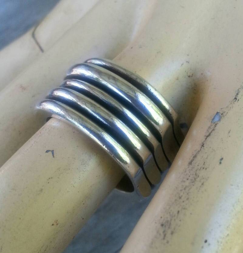 Breiter Sterling Silber Unisex Ring Ehering von JewelrywitAttitude