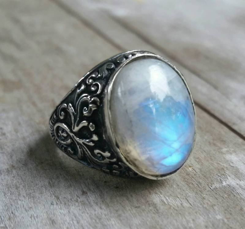 Mondstein Regenbogen Sterling Silber Kleid Hochzeitskleid Ring Antikes Rollmuster von JewelrywitAttitude