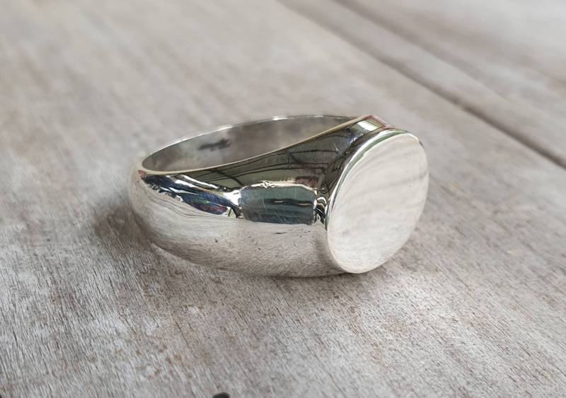 Siegelring, Ovales Oberteil, Ring, Massives Siegel, Sterlingsilber, Klobig, Handgefertigt, Boho, College-Ring, Leerer Schlichtes Silbernes Unisex von JewelrywitAttitude