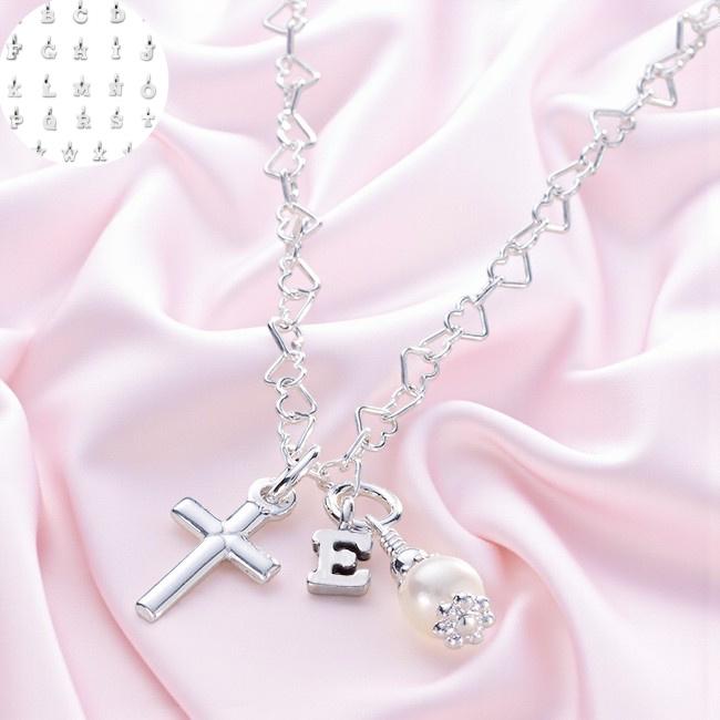 Beeindruckende Sterling Silber Halskette Mit Kreuz, Perle Und Initial Anhänger An Einer Wunderschönen Herz Kette. Geschenk Zur Taufe, Erstkommunion von Jewels4girls