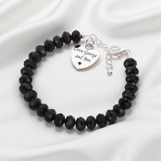 Black Crystal Roundelle Armband Mit Graviertem Herz Anhänger. Größen Für Damen Und Mädchen. Personalisiertes Geburtstagsgeschenk von Jewels4girls
