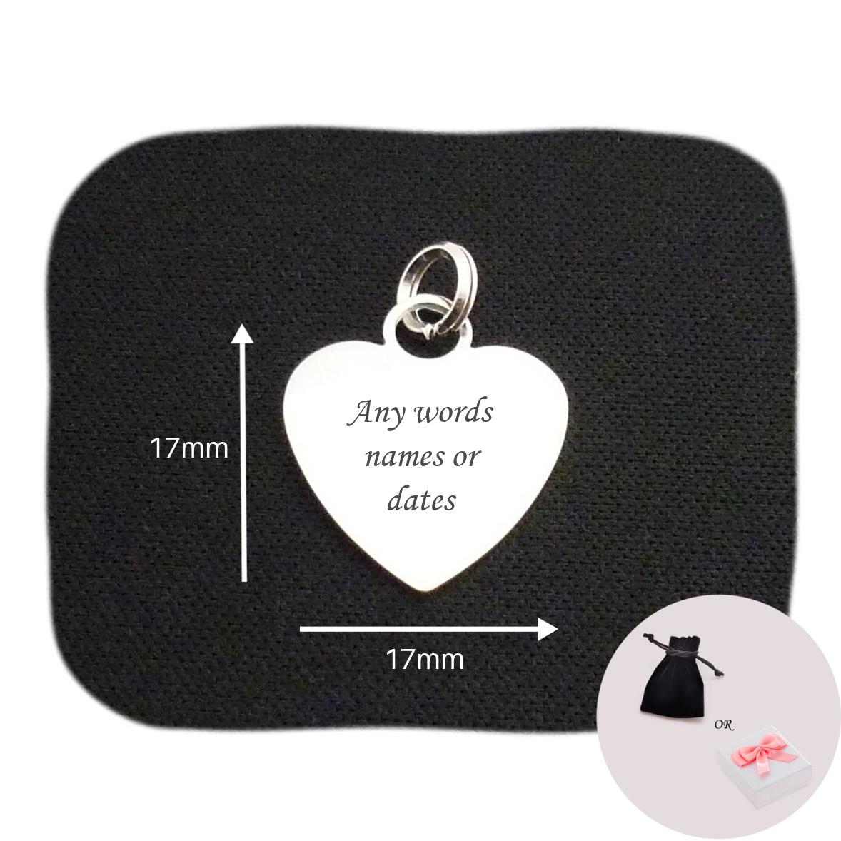 Graviertes Herz Charm Mit Beliebiger Gravur, Edelstahl An Einem Spaltring. Personalisierter Anhänger Worten, Namen Oder Daten von Jewels4girls