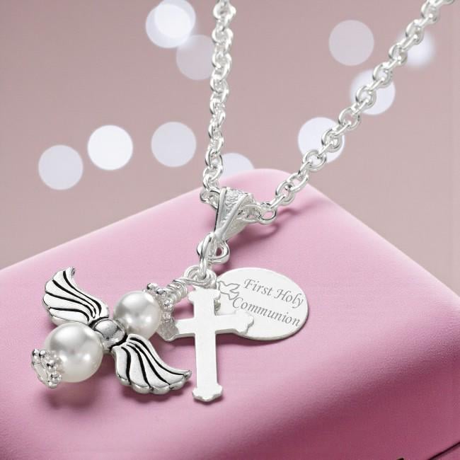 Mädchen Erstkommunion Halskette Mit Perlenengel Und Gravur. Geschenkbox Kostenloser Mini-Geschenkkarte. Personalisierter 925 Silber Anhänger von Jewels4girls