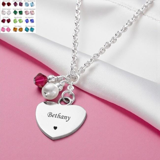 Personalisierte Birthstone Halskette Mit Perle, Gravur Auf Herz Anhänger Für Frauen Oder Mädchen. Alle Namen, Daten, Wörter, Kindernamen Personalisierte Birthstone Halskette Mit Perle, Gravur Auf Herz Anhänger Für Frauen Oder Mädchen. Alle Namen, Daten, Wörter, Kindernamen von Jewels4girls
