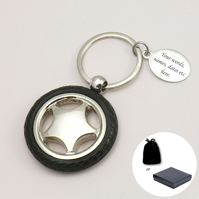 Personalisierter Reifen Schlüsselanhänger Mit Gravur. Gravierter Schlüsselanhänger Personalisierter Reifen Schlüsselanhänger Mit Gravur. Gravierter Schlüsselanhänger von Jewels4girls