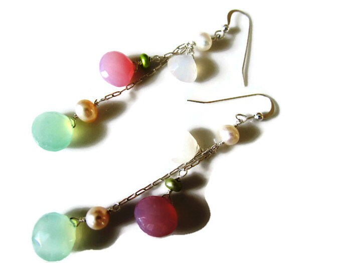 Chalcedony Ohrringe, Ehefrau Schmuck-Idee, Freundin Freund Schmuckgeschenk Unter 30, Sterling Silber Multi-Edelstein-Kaskade Perlen Ohrringe von JewelsByFairy