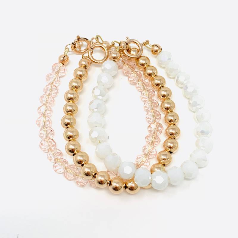 Es Ist Ein Mädchen Stacked/14K Gold Filled Baby Armband Rose Kind Erwachsene Perlen Für Azalea Bracelets von JewelsByGloryBelle