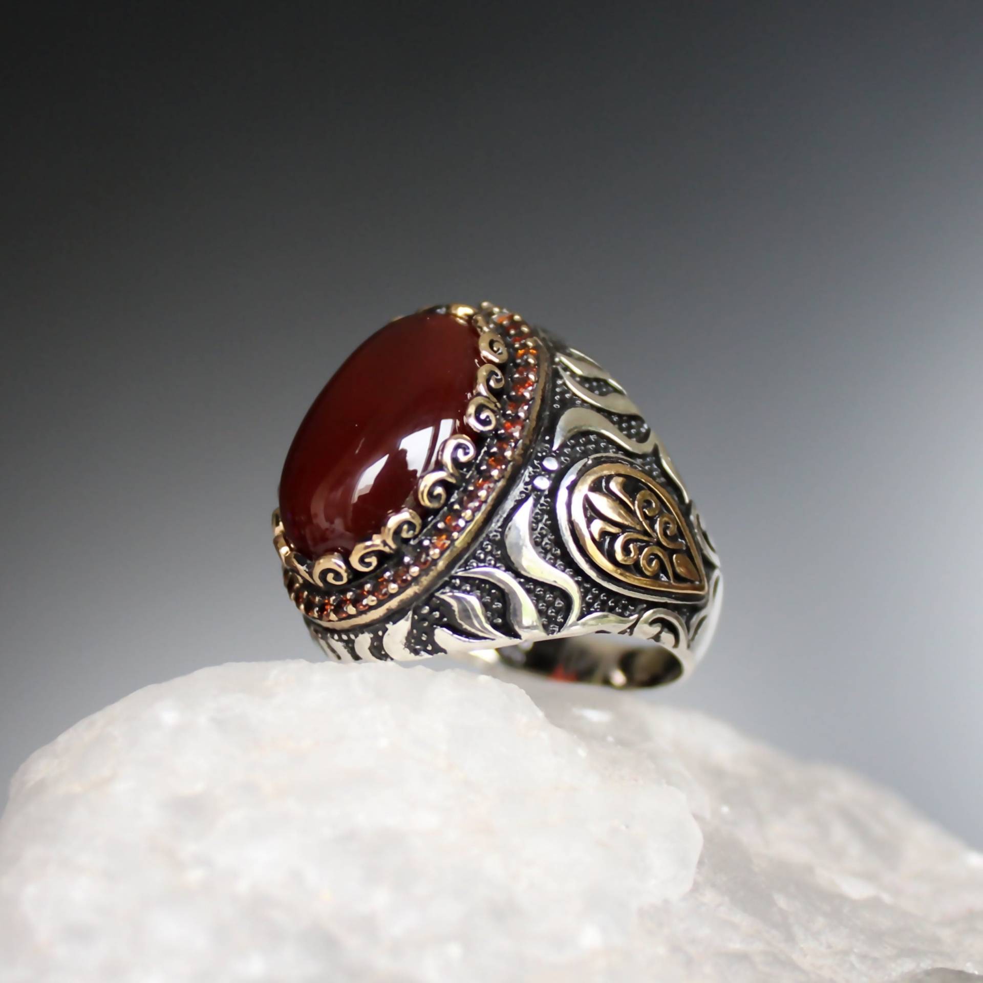 Claret Red Achat Stein Herren Ring, Handgemachter Silber Ring Für Männer, Edelstein Oval von JewelsByNargili