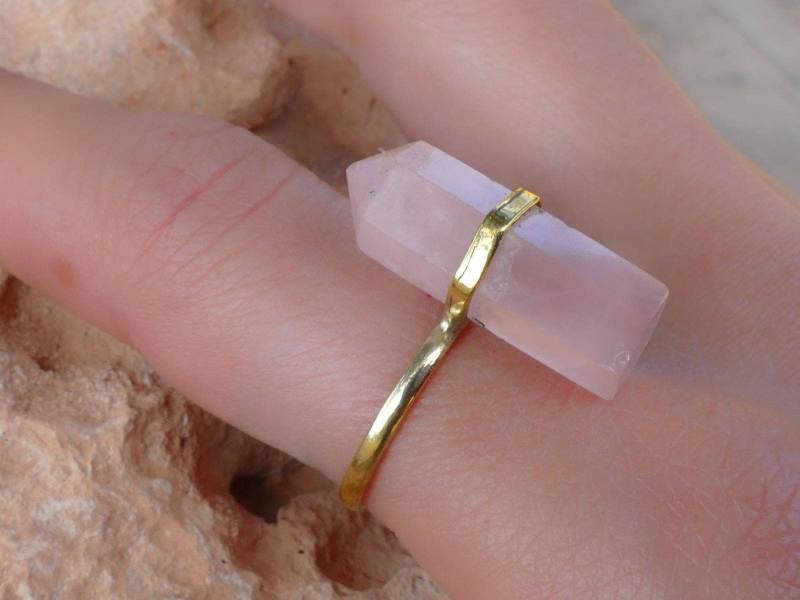 Kristall-Ring, Ring Für Frau, Messing-Kristall-Ring, Quarz-Ring, Rosenquarz, Rose Kristallring, Boho Ring, Anillo De Cuarzo, Dorado Kristall-Ring, Ring Für Frau, Messing-Kristall-Ring, Quarz-Ring, Rosenquarz, Rose Kristallring, Boho Ring, Anillo De Cuarzo, Dorado von JewelsChandra