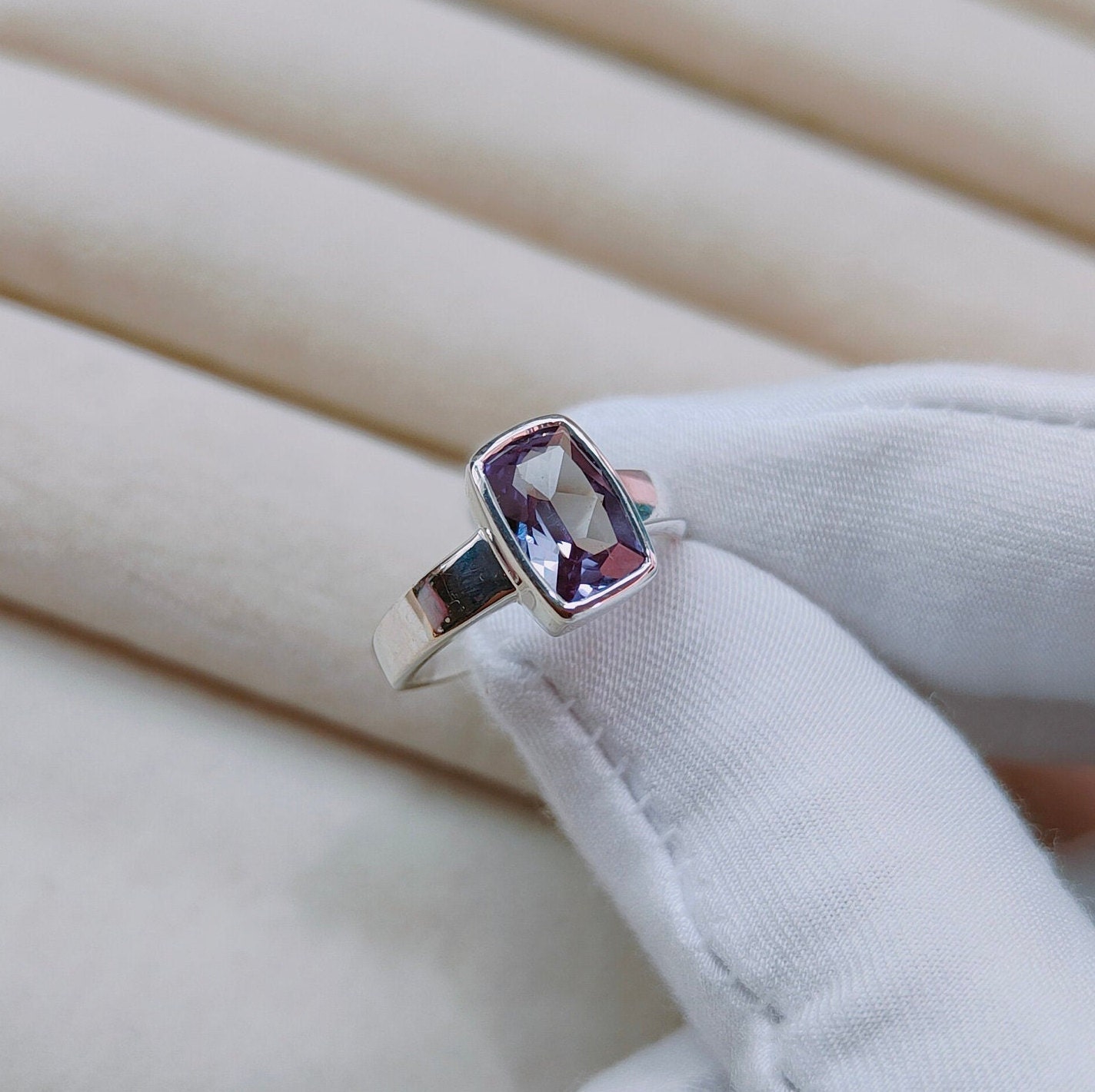 Alexandrit Ring, Lab Created 925 Sterling Silber Farbwechsel Stein Kissen Ring Für Geschenk von JewelsGalleryArt