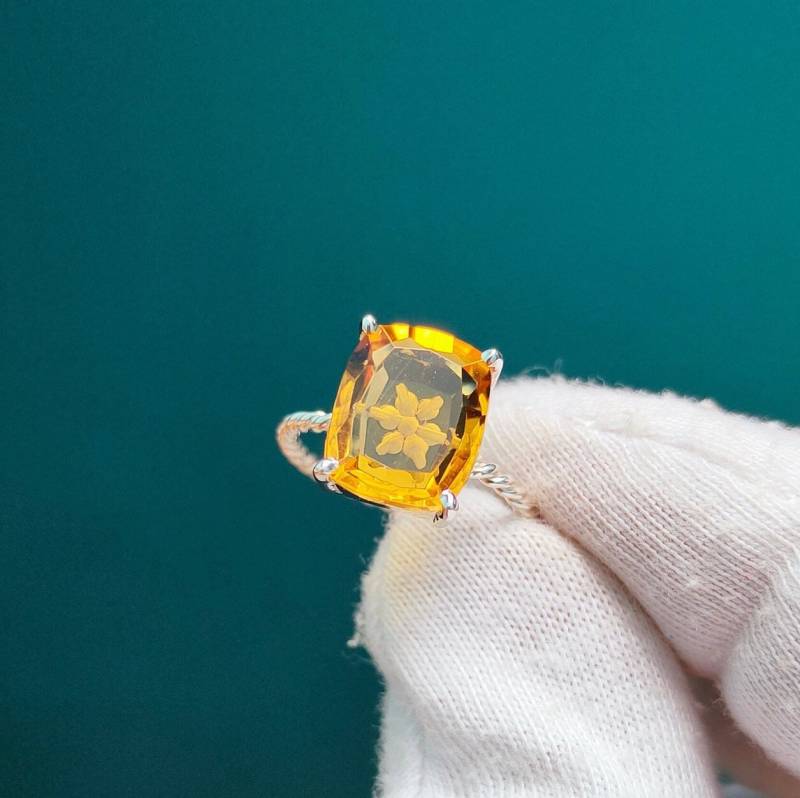 Citrin Schnitzereien Ring, 925 Sterling Silber Natürliche Geschnitzt Kissen Geschnitten November Birthstone Ring von JewelsGalleryArt