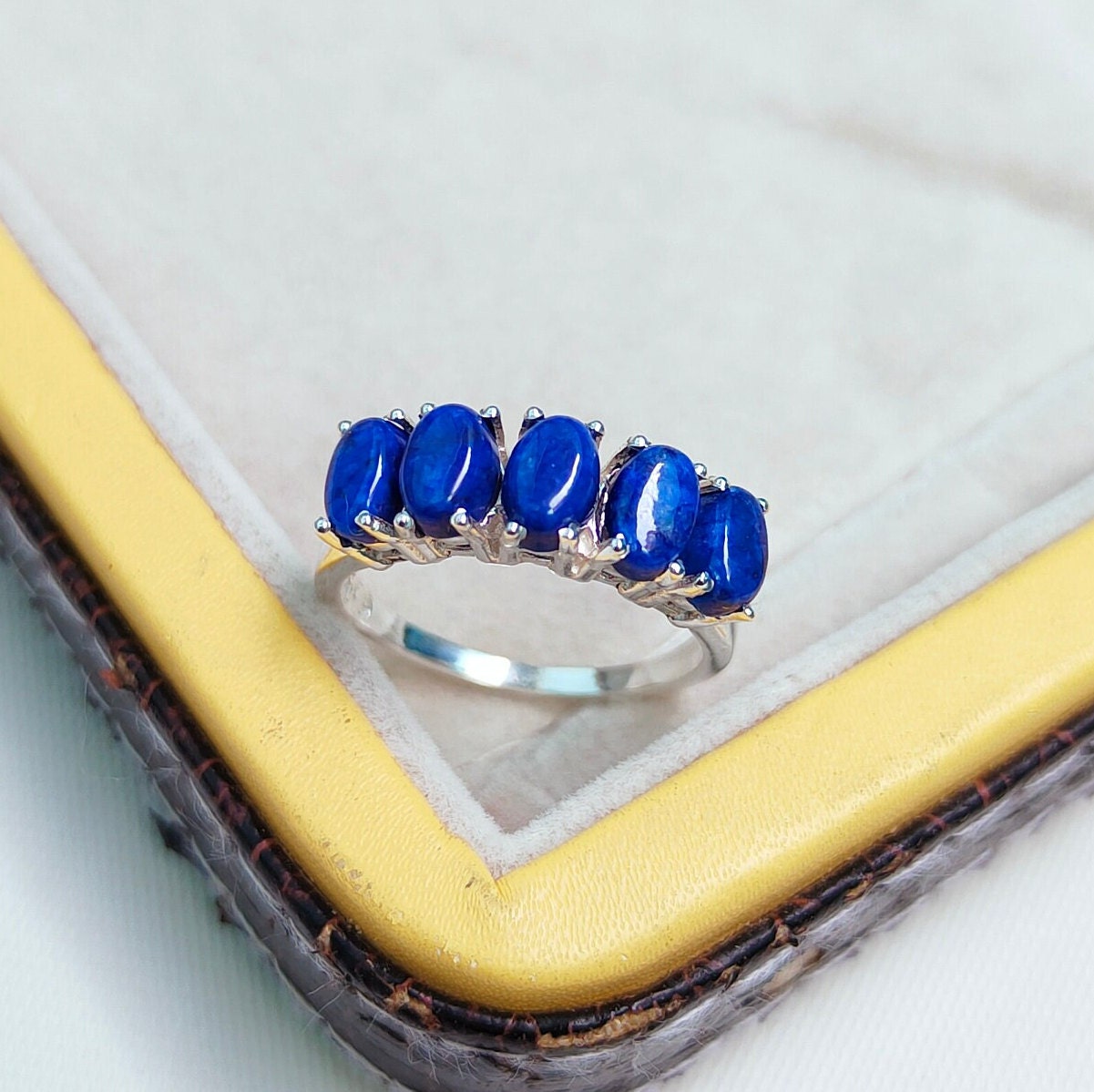 Lapislazuli Band, Lapis Lazuli Band Ring, 925 Sterling Natürliches Ovales Handgemachter Ring von JewelsGalleryArt