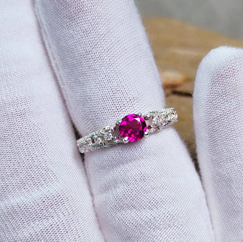 Rhodolith Granat Ring, 925 Sterling Silber Runder Januar Geburtsstein Heiligenschein Ring von JewelsGalleryArt