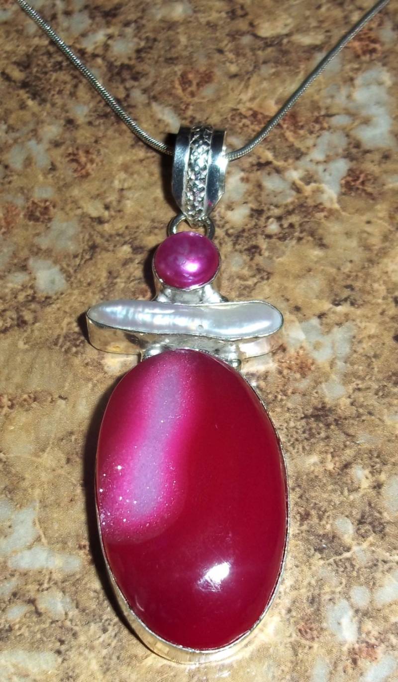 Drusy Anhänger Druzy Biwa Perlen Rosa Rot 925 Edelstein Statement Achat Drusy Anhänger Druzy Biwa Perlen Rosa Rot 925 Edelstein Statement Achat von JewelsOTE