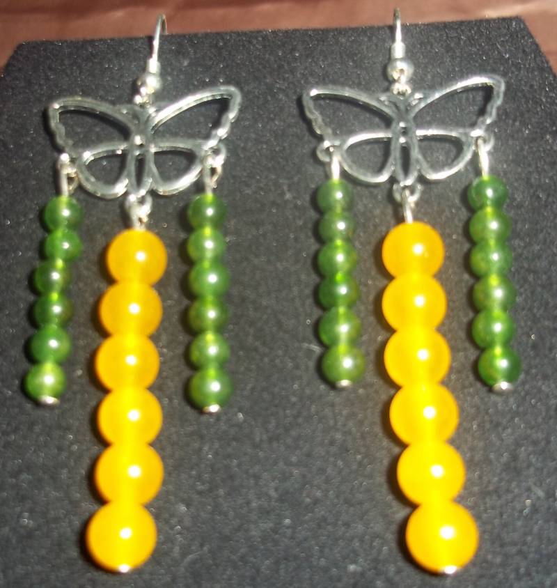 Edelstein Perlen Chandelier Ohrringe. Schillernde Gelbe Und Grüne Jade. Komplimente Sind Unumgänglich von JewelsOTE