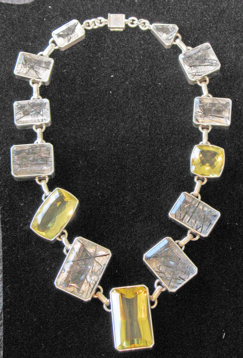 Fett, Dramatisch, Riesige Wunderschöne Stein Und .998 Sterling Aussage Halskette. "Gefrorene Zeit" Fett, Dramatisch, Riesige Wunderschöne Stein Und .998 Sterling Aussage Halskette. "Gefrorene Zeit" von JewelsOfLaLobaStudio