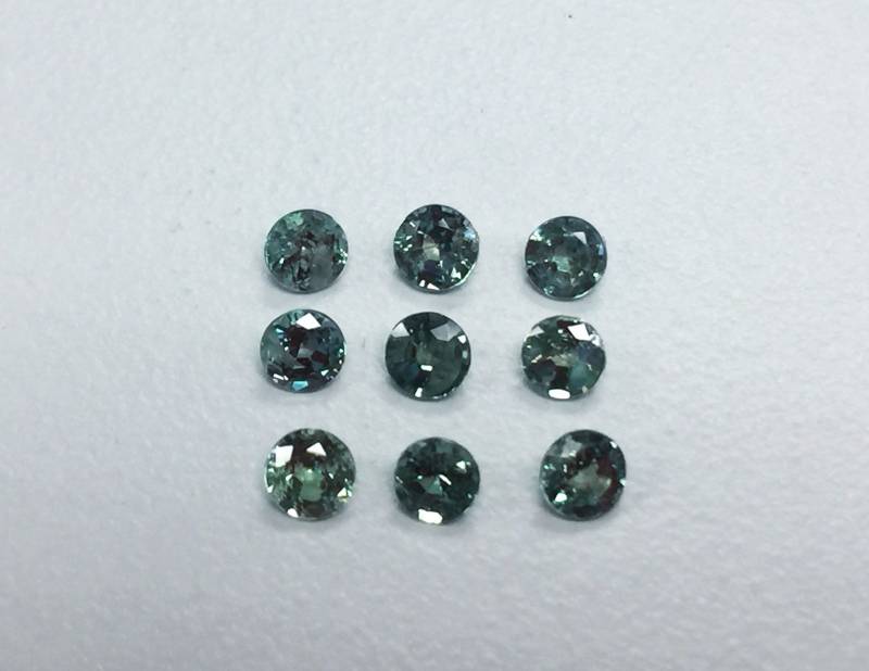 Aa Qualität Natürliche Alexandrit 3mm Runde Paar Große Farbwechsel Grün Zu Lila Aa Qualität Natürliche Alexandrit 3mm Runde Paar Große Farbwechsel Grün Zu Lila von JewelsOn47th