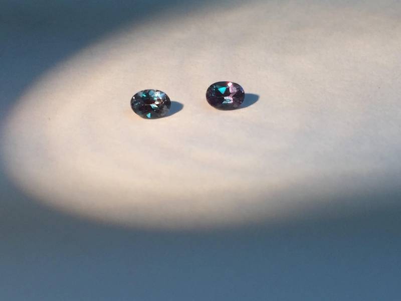 Aaa Qualität Natürliche Alexandrit Oval Paar 2.5x3.5mm Aaa Qualität Natürliche Alexandrit Oval Paar 2.5x3.5mm von JewelsOn47th