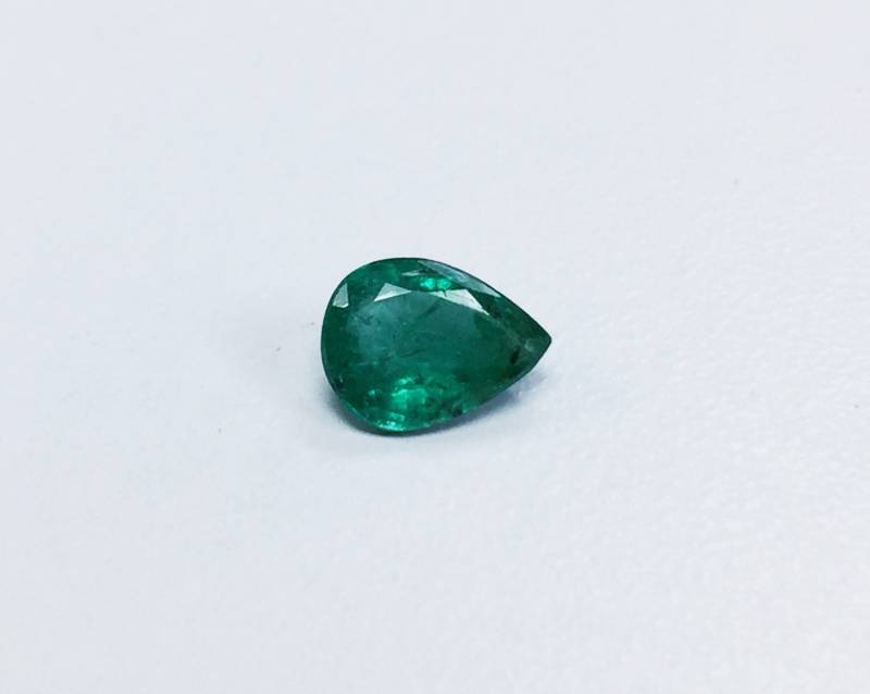 Sambia Smaragd Birne Form 9x7mm von JewelsOn47th