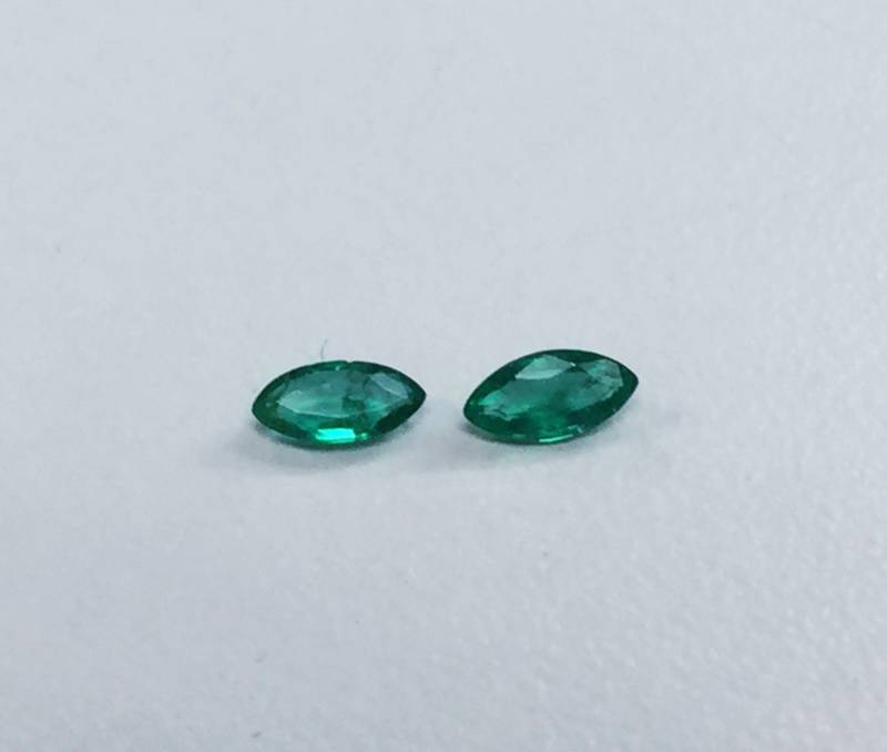 Sambia Smaragd Marquise Paar 5x2.5mm von JewelsOn47th