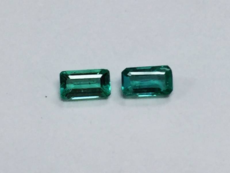 Sambia Smaragd Schnitt Paar 5x3mm Sambia Smaragd Schnitt Paar 5x3mm von JewelsOn47th