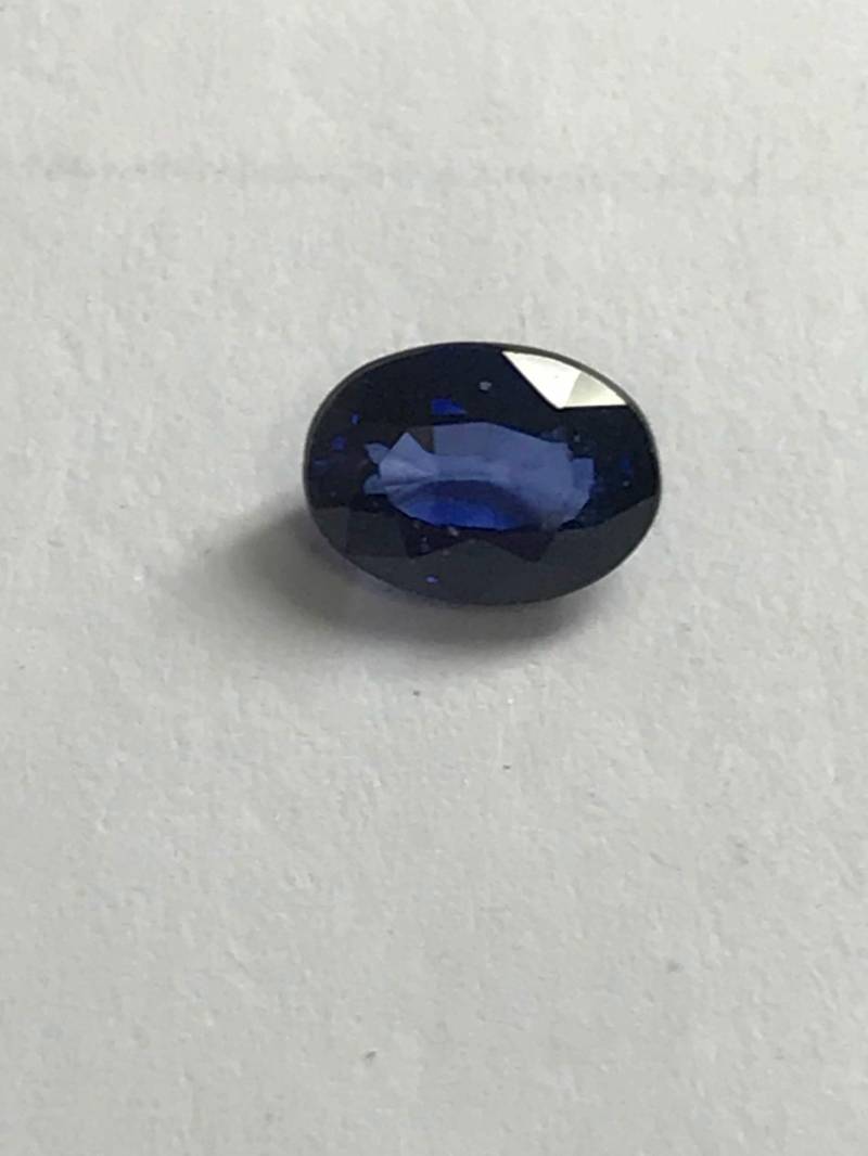 Saphir Oval 7x5mm Saphir Oval 7x5mm von JewelsOn47th
