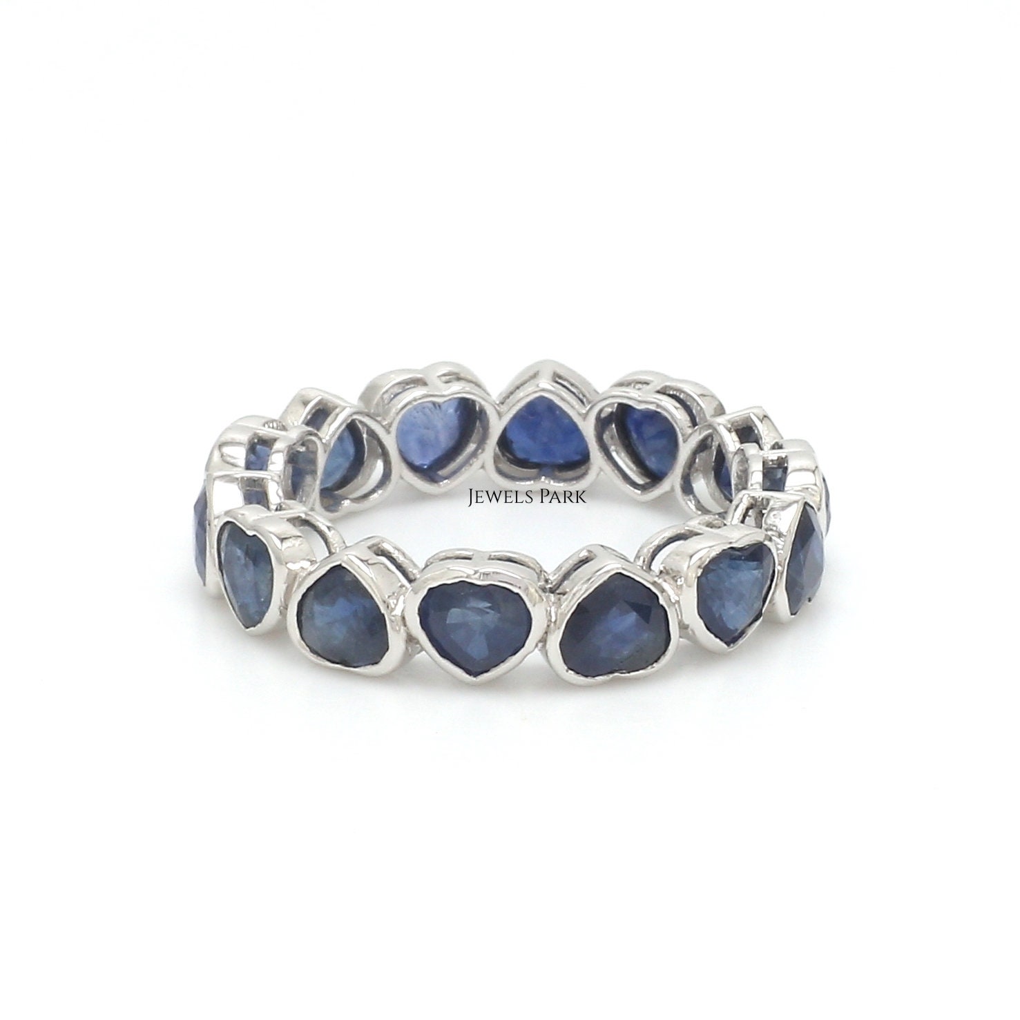 Blauer Saphir Ring Gold | Natürliche Blaue 4mm Herz Umgedreht Eternity von JewelsPark