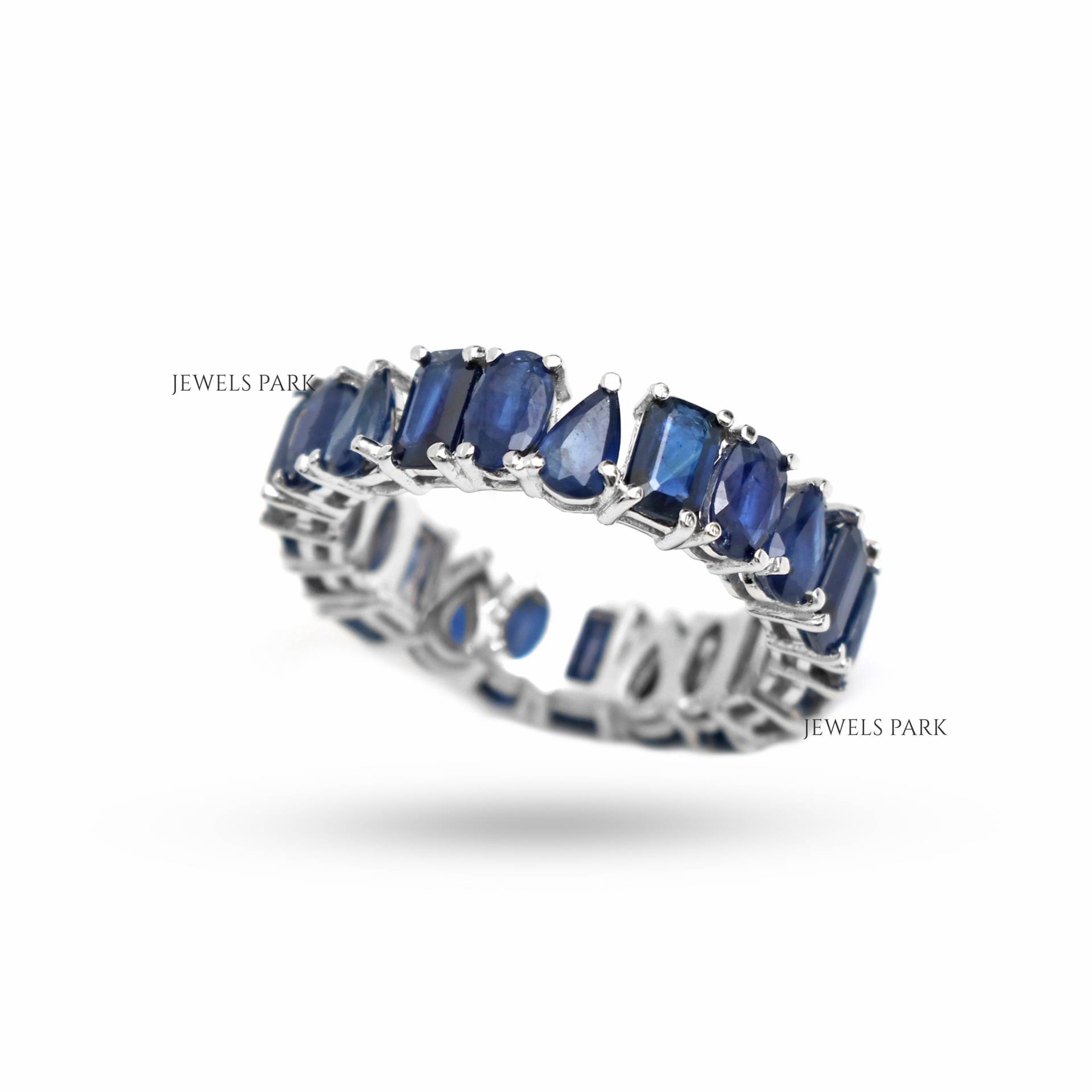 Blauer Saphir Smaragdschliff Eternity Band Ring Gold | Natürliches 7-8Ct Ovaler Birnen Geburtsstein von JewelsPark