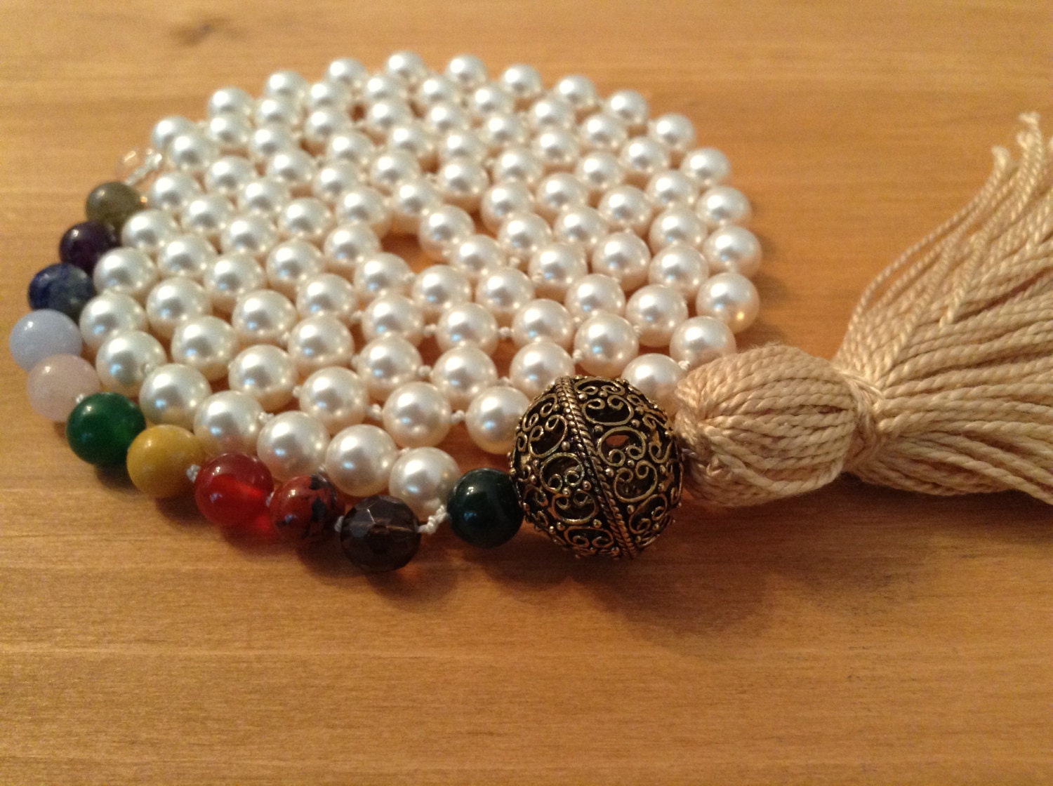 Die Yoga Schildkröte Mala, Von Hand Verknotet 108 Perlen, Beige Quaste Die Yoga Schildkröte Mala, Von Hand Verknotet 108 Perlen, Beige Quaste von JewelsYogaTurtle