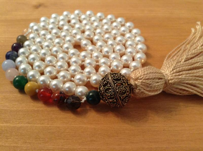 Die Yoga Schildkröte Mala, Von Hand Verknotet 108 Perlen, Beige Quaste Die Yoga Schildkröte Mala, Von Hand Verknotet 108 Perlen, Beige Quaste von JewelsYogaTurtle
