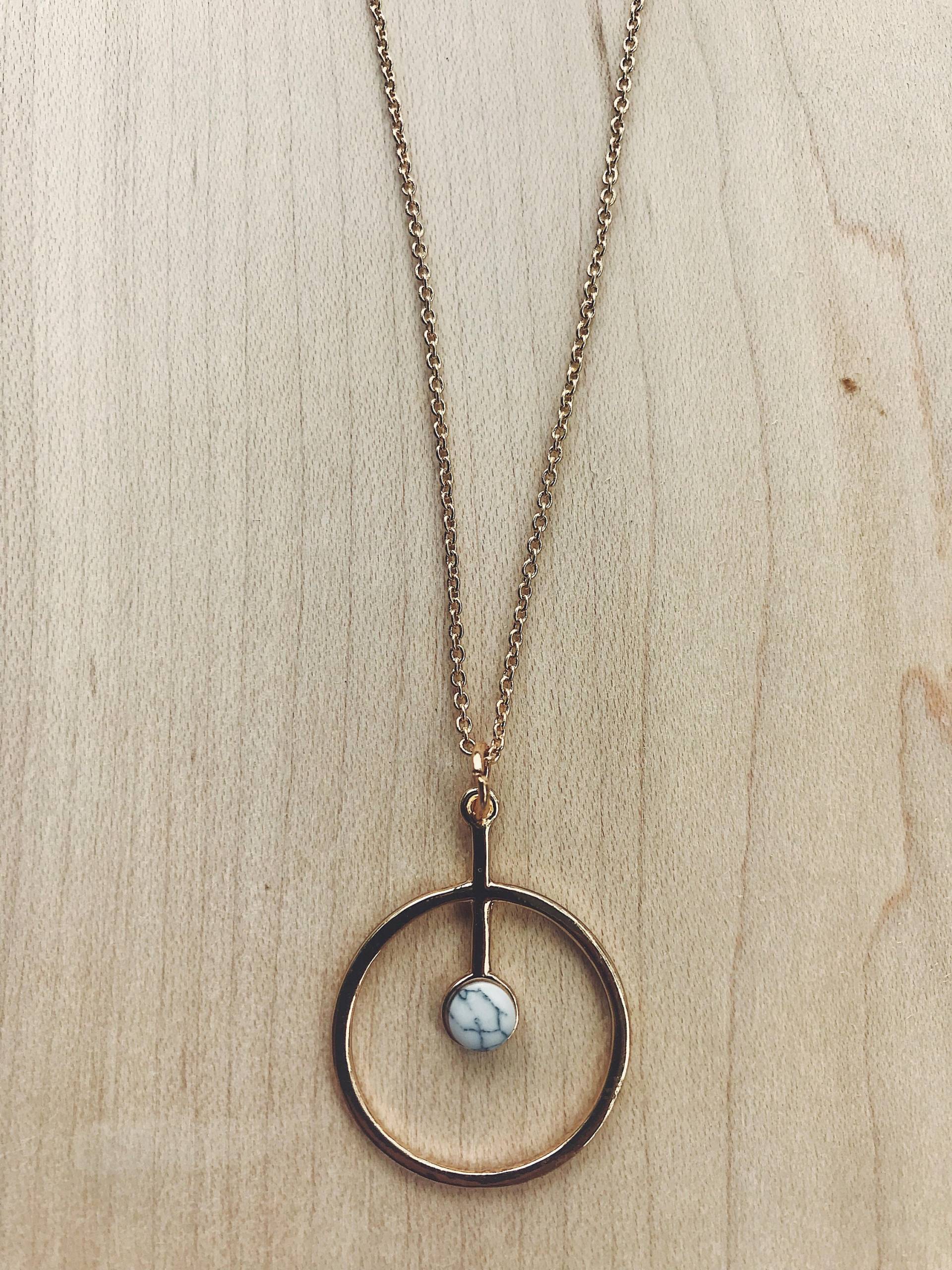 Marmor Stein Halskette Vergoldet Marmor Stein Halskette Vergoldet von JewelsbyAllisonE
