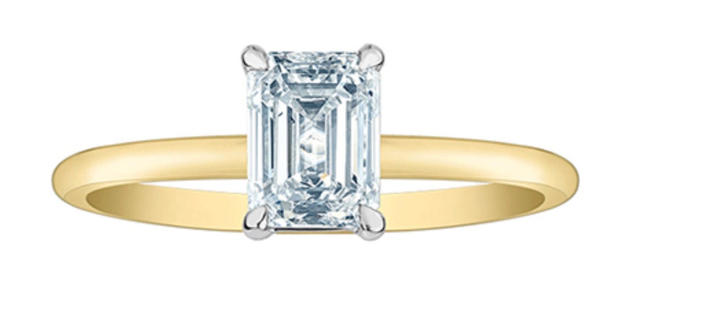14K Lab Grown Smaragd Schliff Vier Krallen Diamant Ring von JewelsbyKSBDesigns