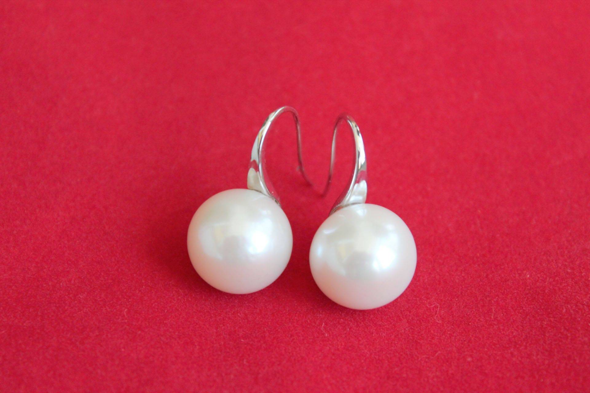 12-13mm Weiße Edison Perlen Ohrringe, 14K Massiv Weiß/Gelbgold Fischhaken 12-13mm Weiße Edison Perlen Ohrringe, 14K Massiv Weiß/Gelbgold Fischhaken von JewelsbyKitty