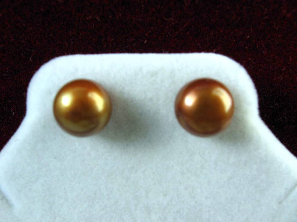 Echte Braune Süßwasser Perlen Ohrstecker 8-8.5mm Echte Braune Süßwasser Perlen Ohrstecker 8-8.5mm von JewelsbyKitty