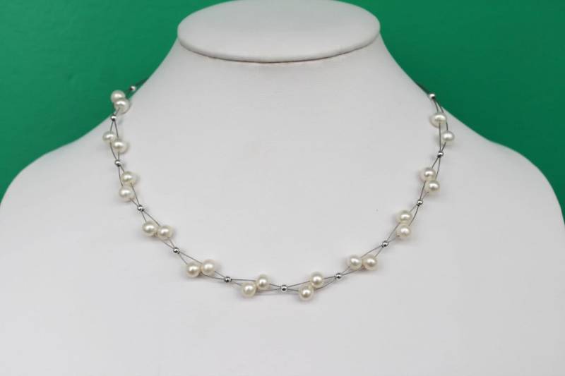 Schöne Gedrehte Zwei Strängen Weiß Süßwasser Perlenkette Schöne Gedrehte Zwei Strängen Weiß Süßwasser Perlenkette von JewelsbyKitty