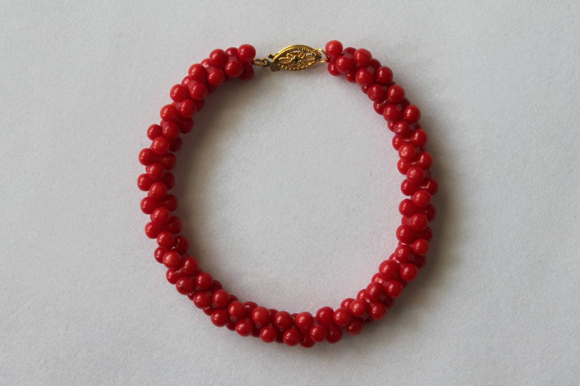 Schöne Rotes Meer Bambus Koralle Erdnuss Perle Armband Schöne Rotes Meer Bambus Koralle Erdnuss Perle Armband von JewelsbyKitty