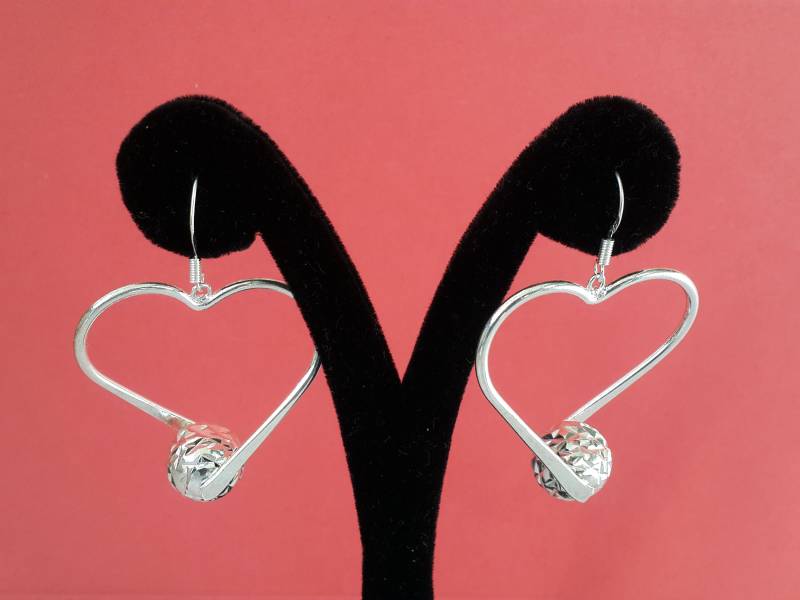 sterling Silber Herzohrringe von JewelsbyKitty