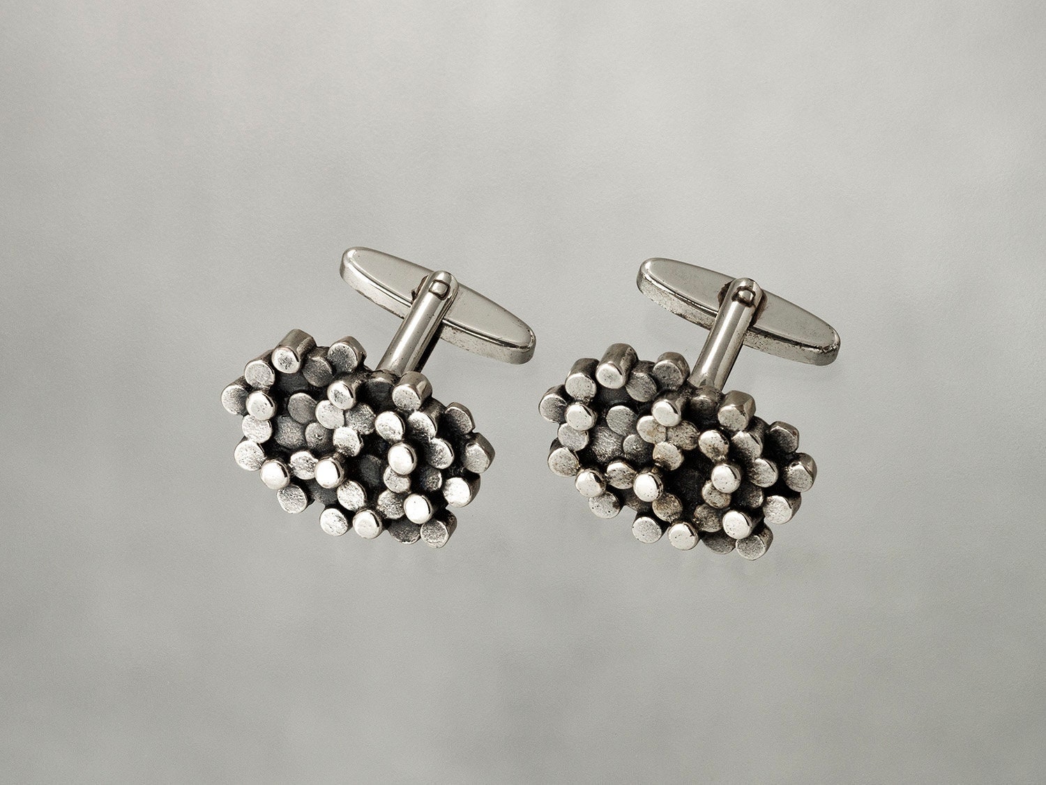 Nostalgie Manschettenknöpfe Aus Den 70 Igern Massivsilber 835 Nostalgie Manschettenknöpfe Aus Den 70 Igern Massivsilber 835 von JewelsforLola