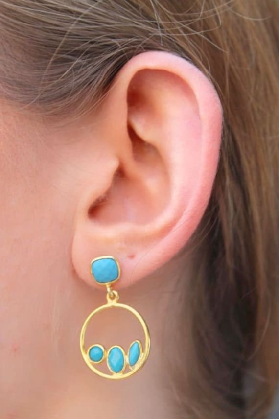 Blauer Edelstein Vermeil, Natürliches Blaues Kupfer-Türkis-Ohrring Gold, Kreis-Leichter Ohrring, Frontaler Boho Geschenk von Jewelsmilano