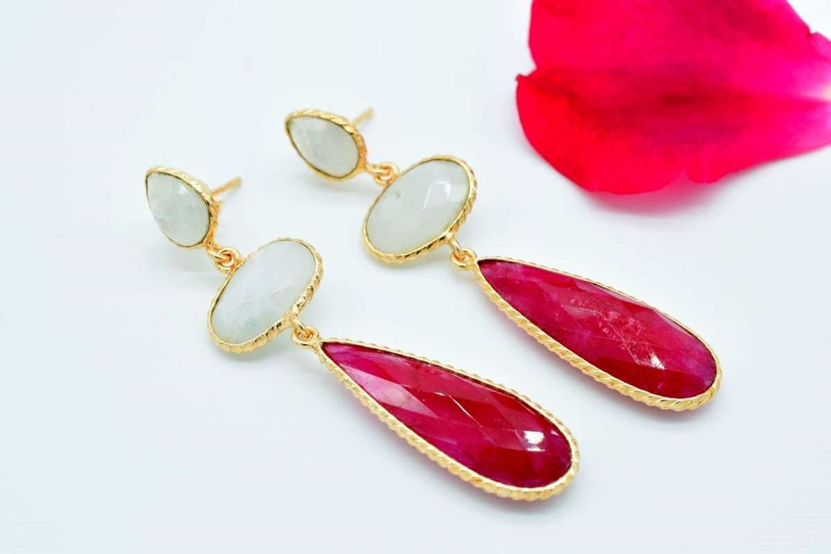 Gold Mondstein Lange Ohrringe, Rubin Teardrop Ohrring, Baumeln Roter Edelstein Multi Stein Ovale Juwelen von Jewelsmilano