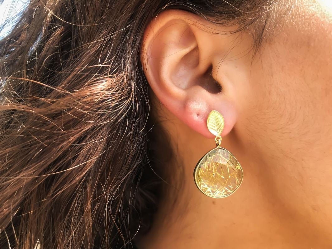 Gold Rutil Ohrhänger, Rutilquarz Kristall Edelstein Handgemachter Ohrring, Hochzeitsohrring von Jewelsmilano