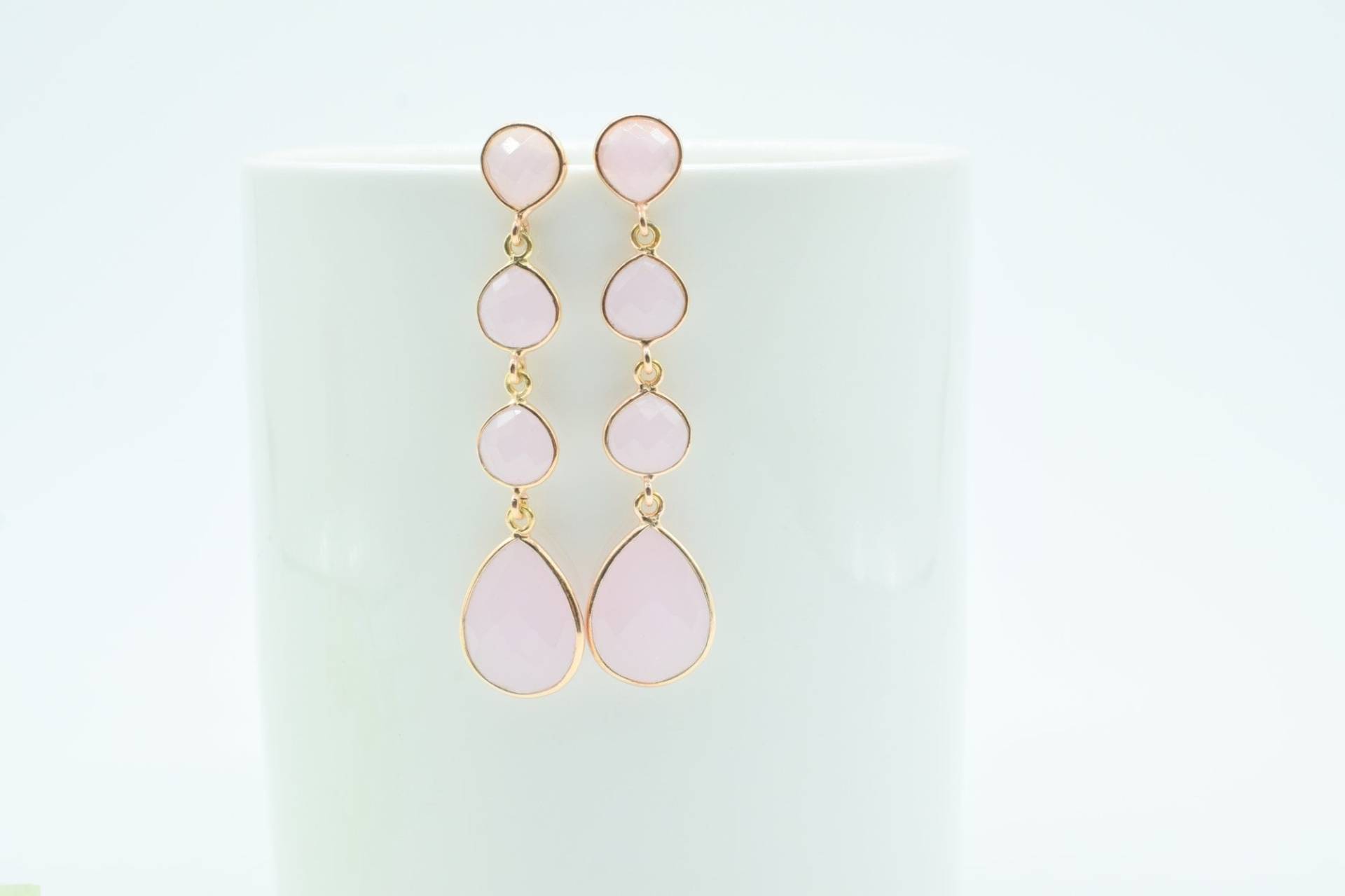 Rosa Chalcedon Ohrring, Kronleuchter Edelstein Multi Stein Vergoldet Lünette Set Lange Ohrringe von Jewelsmilano