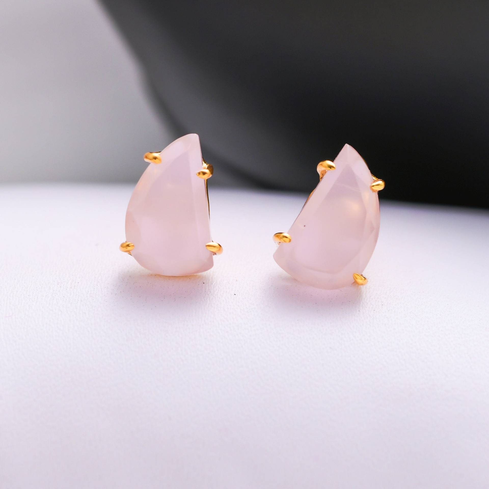 Rosenquarz Gold Überzogene D-Form Ohrring, Rosa Edelsteinohrring, Rosenquarzbaumelnohrring, Tropfenohrring, Brautjungfer von Jewelsmilano
