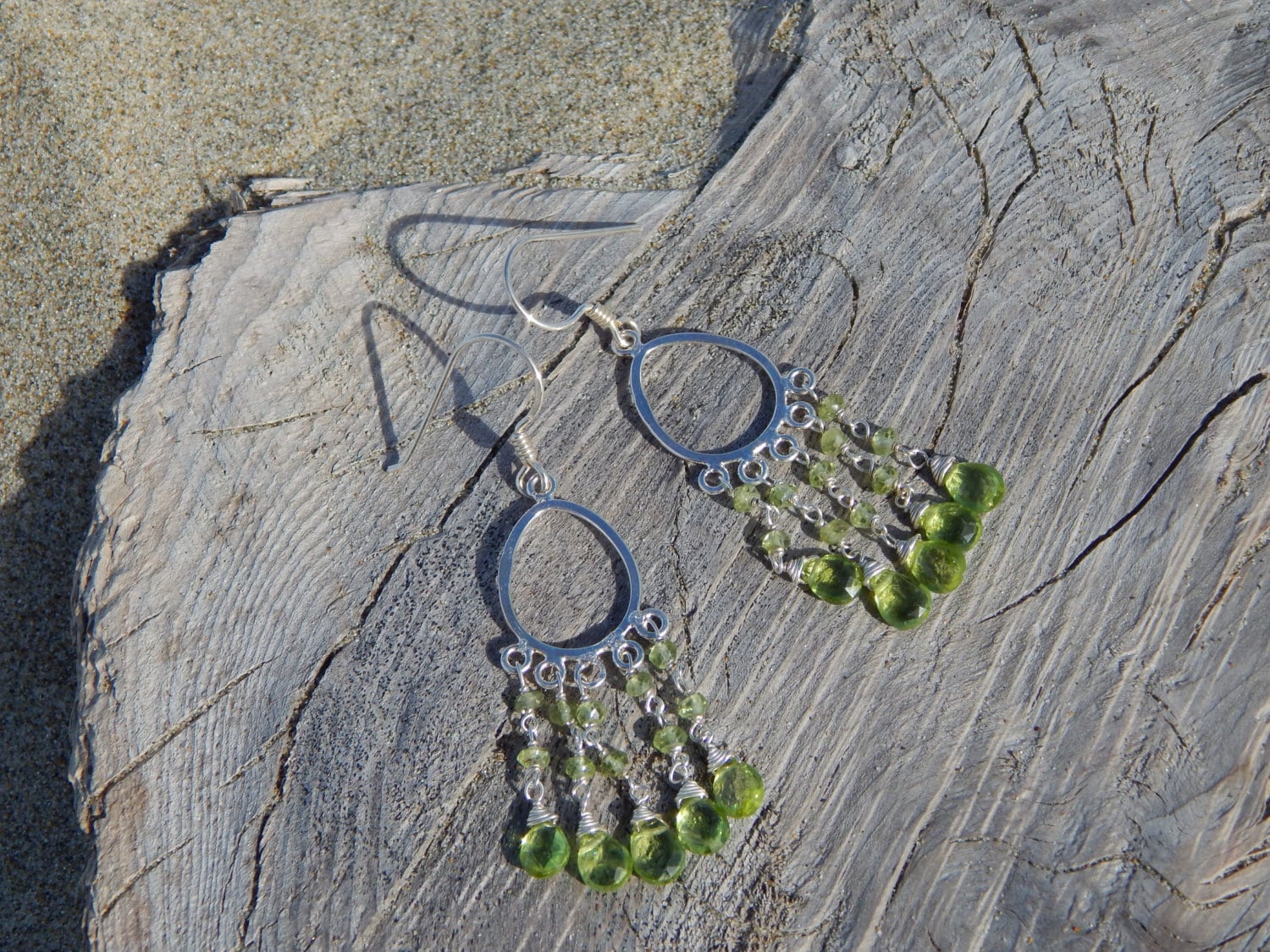 Facettierter Peridot, Sterling Silber Ohrringe, Brautschmuck Facettierter Peridot, Sterling Silber Ohrringe, Brautschmuck von JewelsofAlchemy