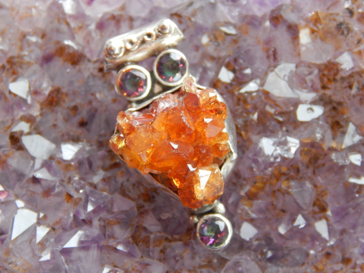 Gemmy Citrin-Cluster, 3 Facettierte Mystic Topas, Sterling Silberanhänger Gemmy Citrin-Cluster, 3 Facettierte Mystic Topas, Sterling Silberanhänger von JewelsofAlchemy