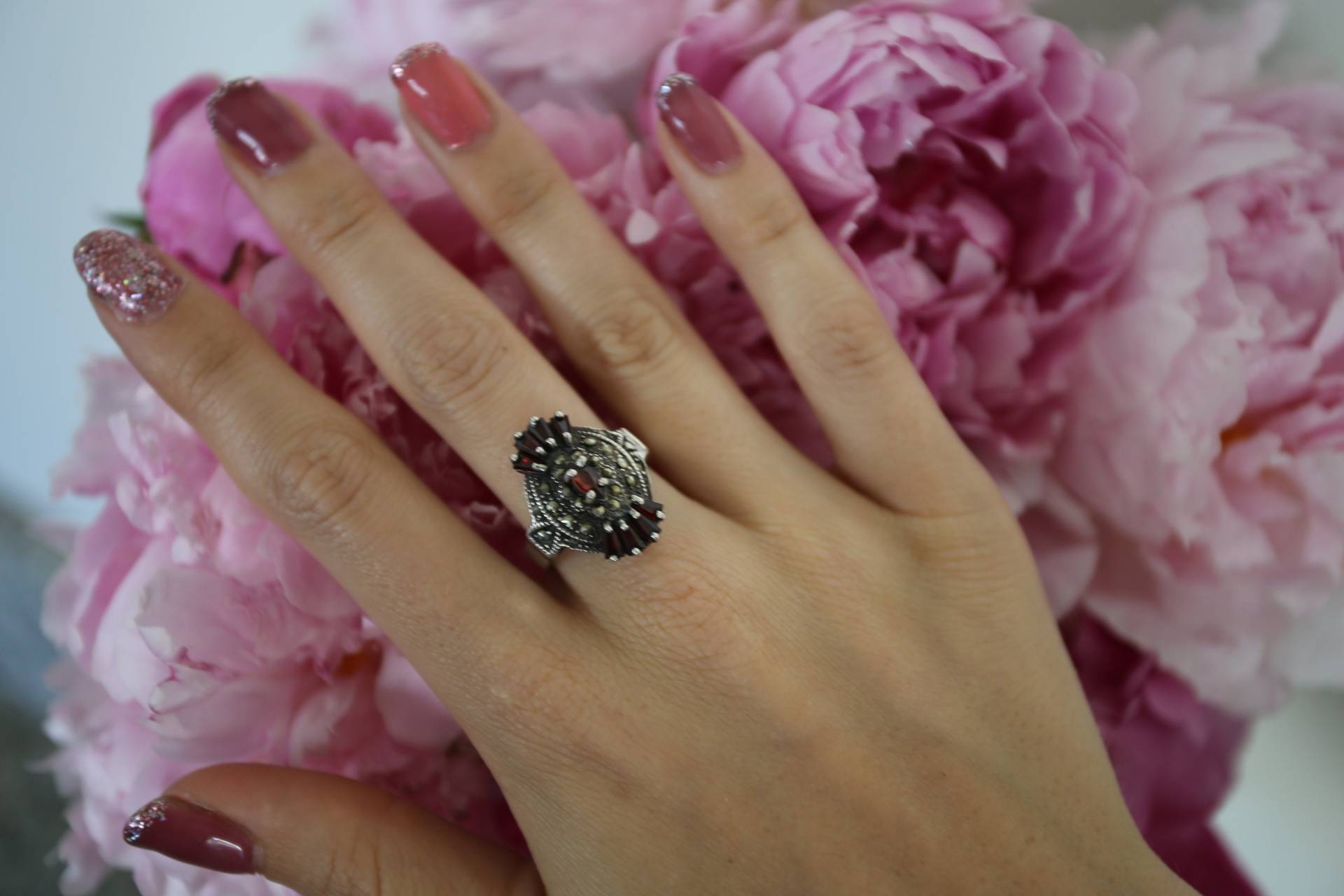 Vintage Silber Granat Ring Vintage Silber Granat Ring von JewelsofArc