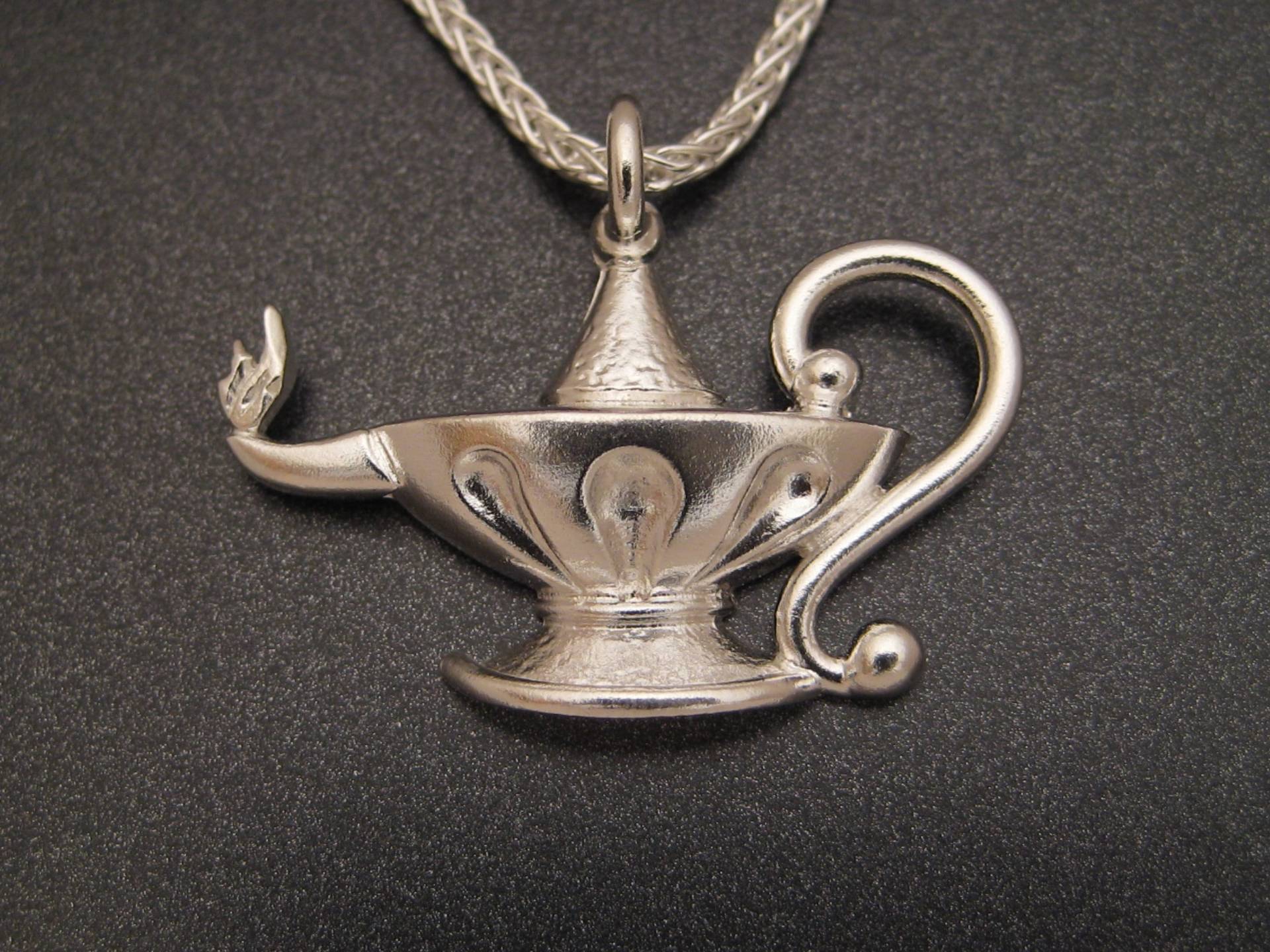 sterling Lampe Der Erkenntnis Anhänger sterling Lampe Der Erkenntnis Anhänger von JewelsofMedicine
