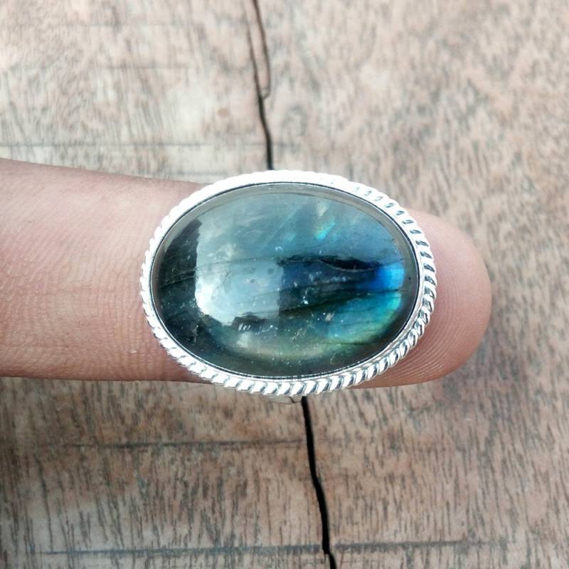 Blue Fire Labradorit Ring Ovaler Edelstein, 925 Sterling Silber, Handgemacht von Jewelsofartstudio